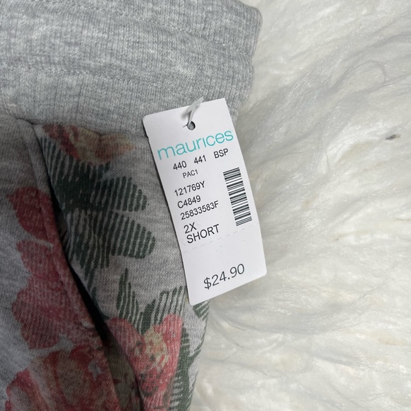 Maurices Plus Size Gray Floral Jogger Sweatpants 2X - Picture 6 of 7